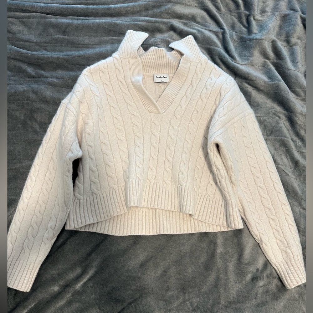 Aritzia Lottie sweater in white/cream